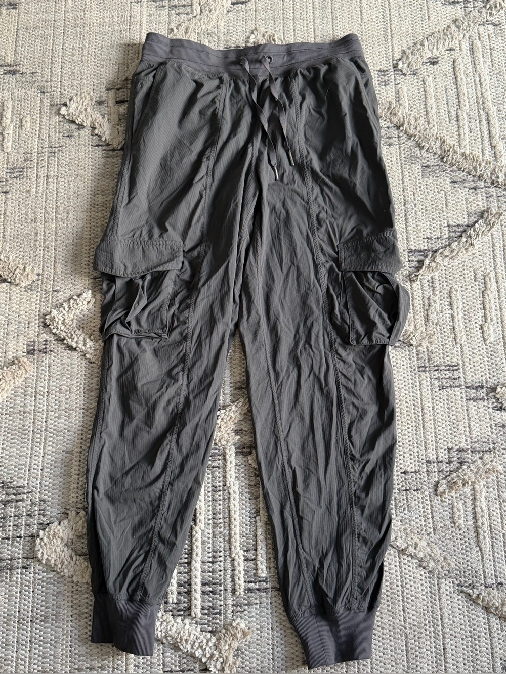 Lululemon Dance Studio Cargo Jogger size Small - Picture 5 of 8